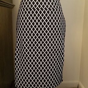 Soho Apparel black and white patterned akirt
